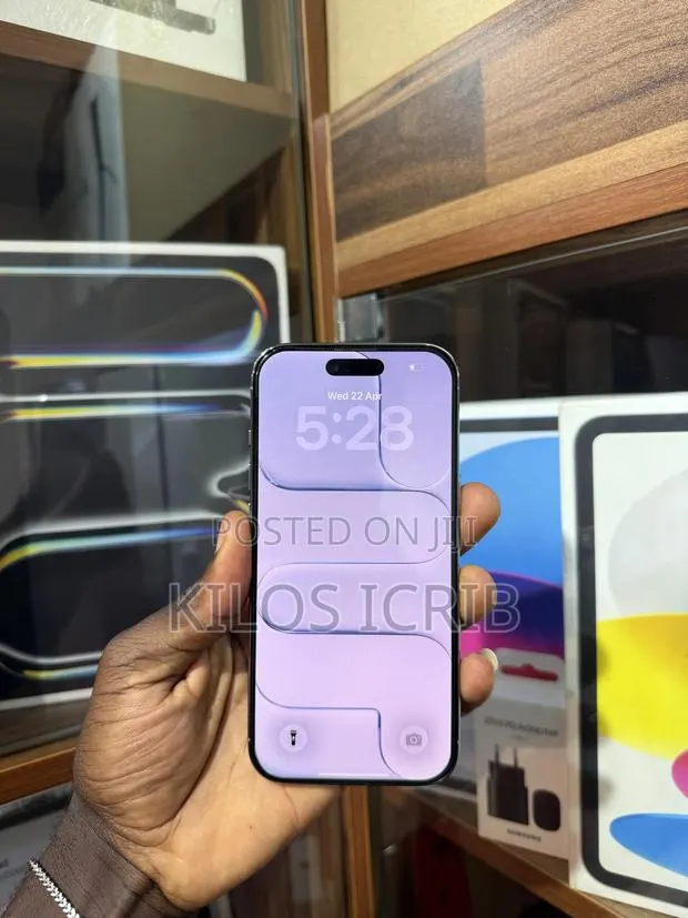 Apple iPhone Air 256 GB White · Photo 1
