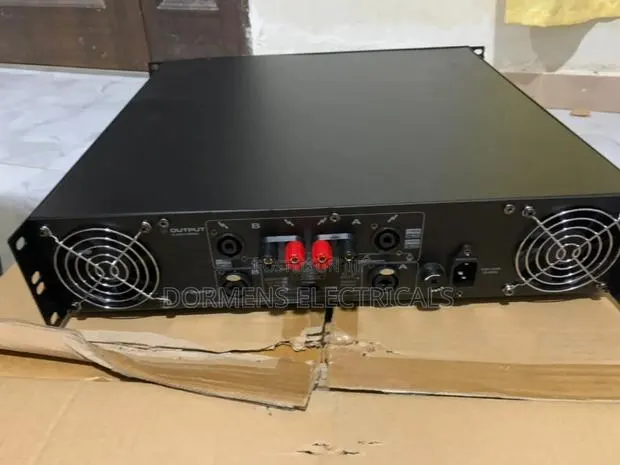Peavey Amplifier Cs3000 · Photo 1