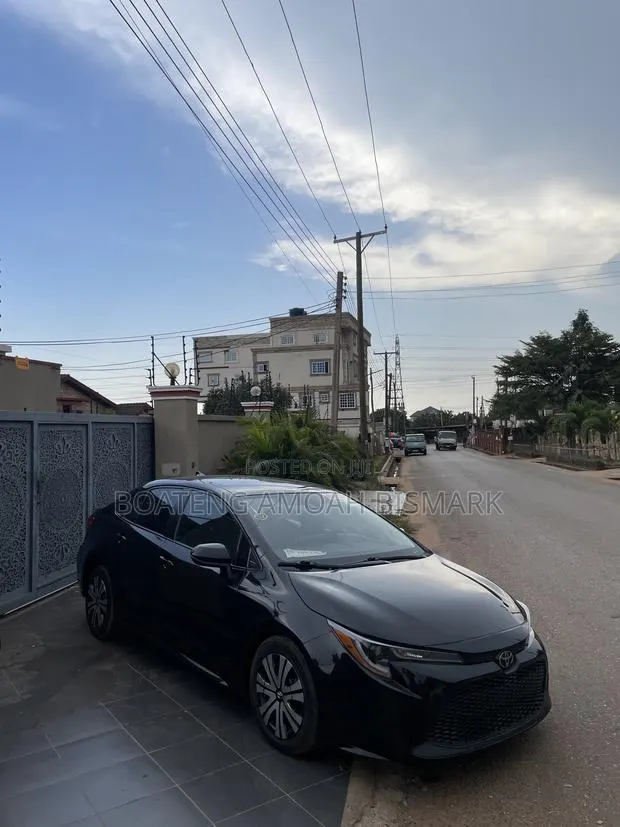 Toyota Corolla 2021 Black · Photo 1