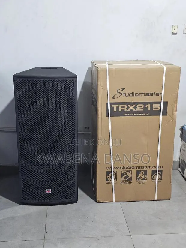 Studiomaster TRX 215 Passive Full Range Speaker · Photo 1
