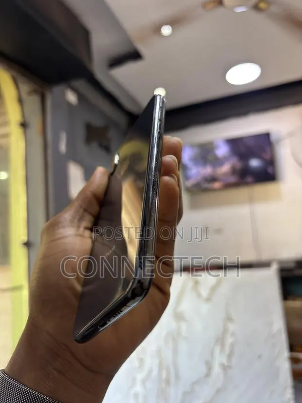 Apple iPhone XS Max 256 GB Black · Photo 1