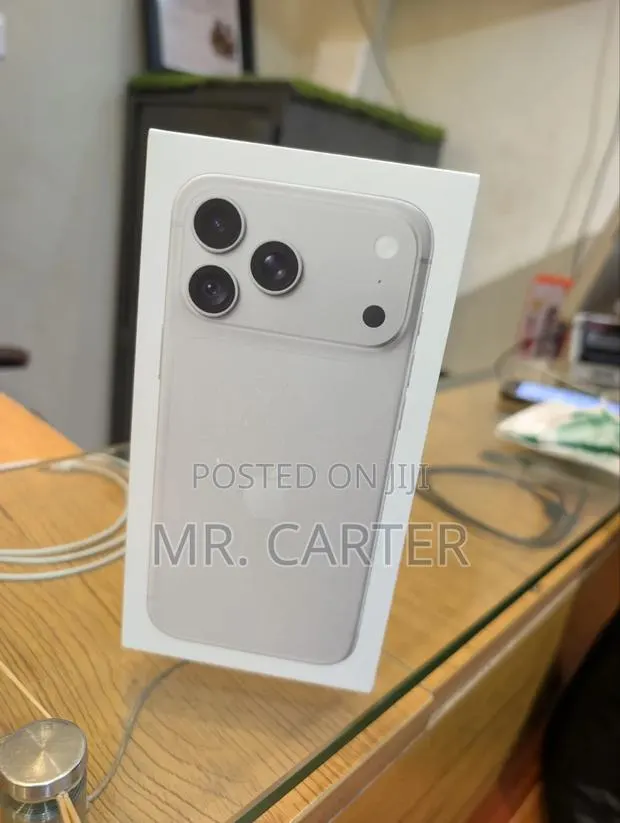 New Apple iPhone 18 Pro Max 256 GB White · Photo 1