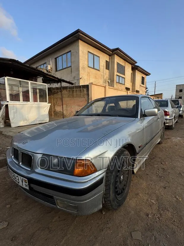 BMW 318i 1996 Silver · Photo 1