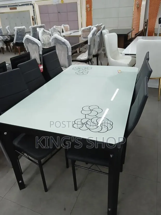 A Glass Dining Table · Photo 1