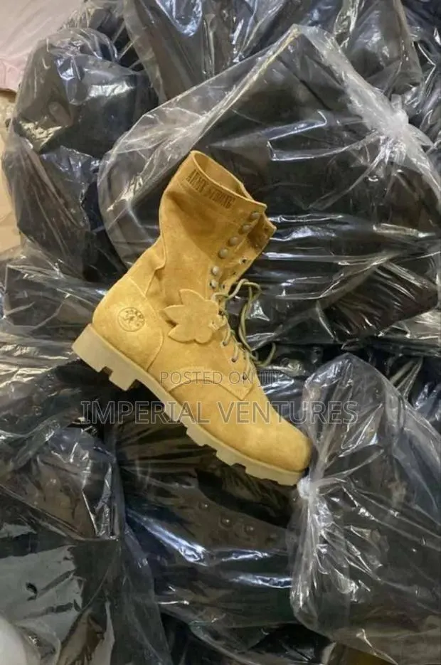 Armstrong Military Boots Desert and Polish · Photo 1