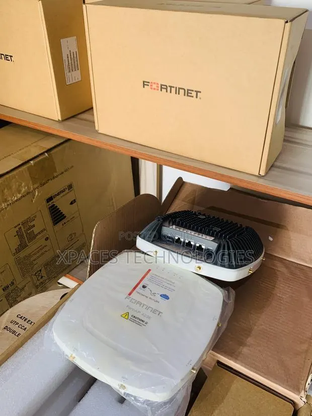 Fortinet Fortiap 423E Wireless 4x4 MU-MIMO Access Point · Photo 1