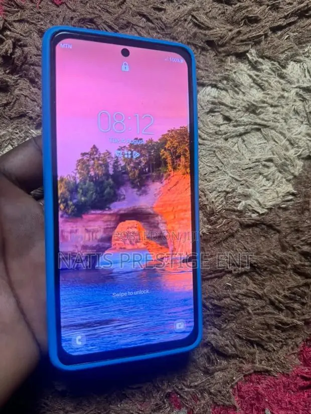 Samsung Galaxy S20 FE 128 GB Blue · Photo 1