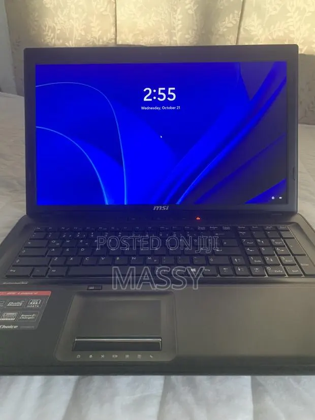 Laptop MSI 12GB Intel Core i7 HDD 500GB · Photo 1