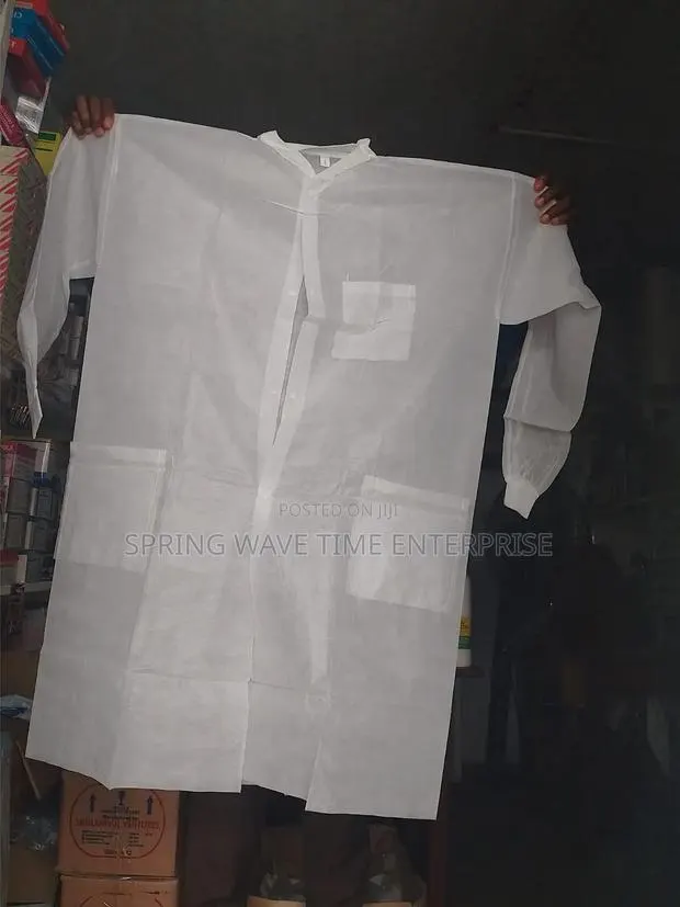 Disposable Lab Coat · Photo 1