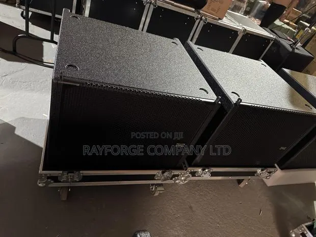Single 18-Inch Waterproof Subwoofer · Photo 1