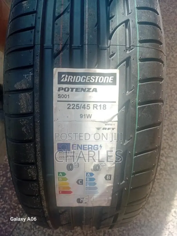225/4518 Bridgestone Tyres · Photo 1