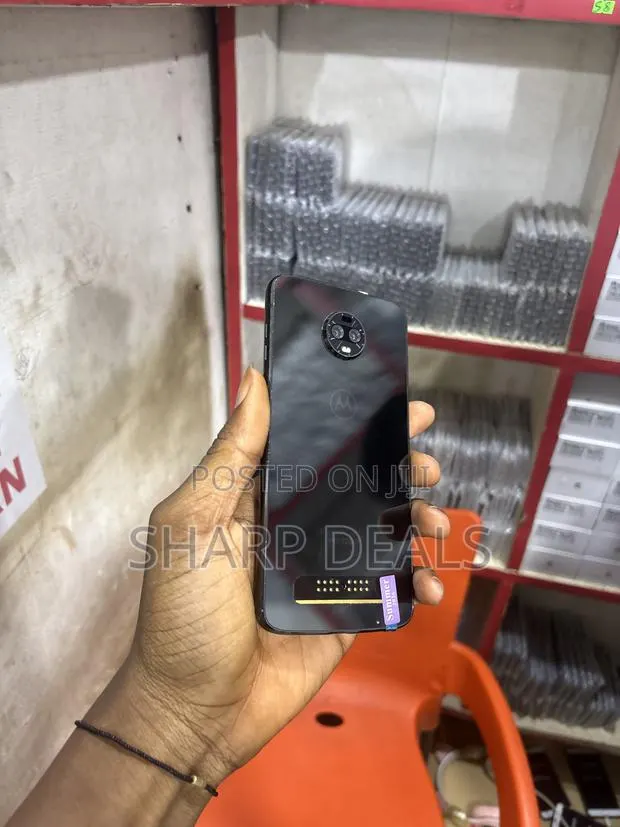 New Motorola Moto Z3 64 GB Black · Photo 1