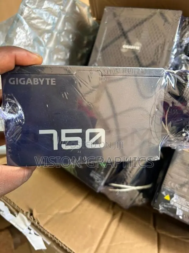 Gigabyte P750gm 4x 8pins for Gpu 80plus Gold Modular Power Supply · Photo 1