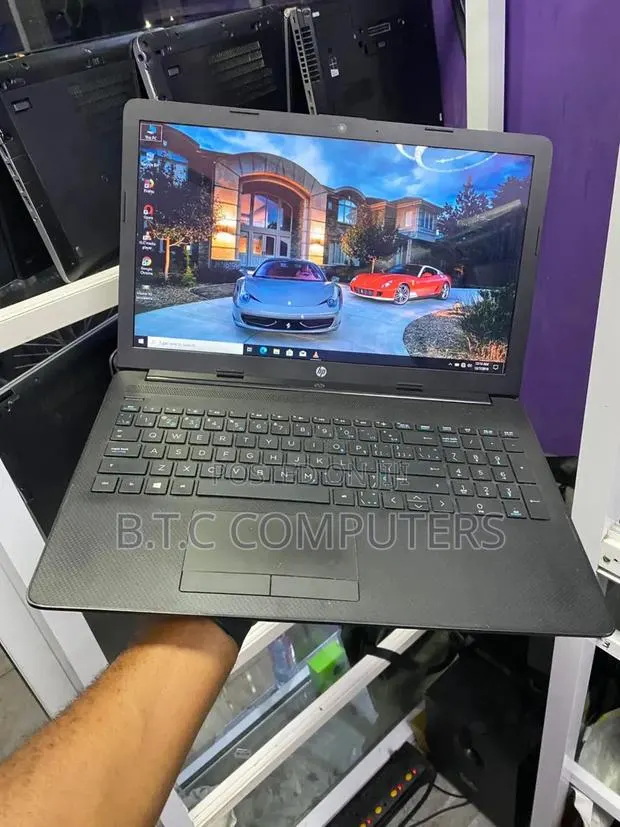 Laptop HP Pavilion 15 8GB AMD A6 SSD 128GB · Photo 1