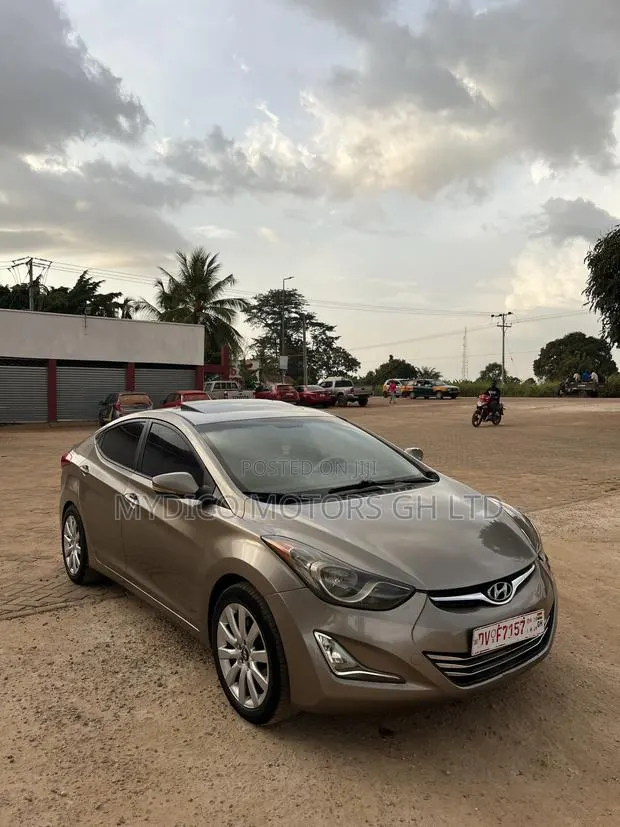 Hyundai Elantra GLS Automatic 2012 Gold · Photo 1