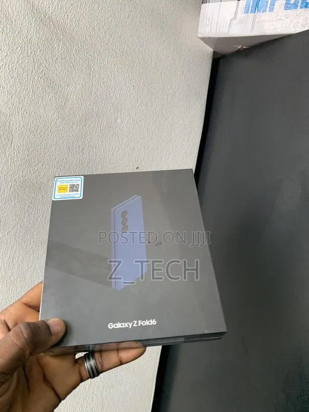 New Samsung Galaxy Z Fold6 256 GB Black · Photo 1