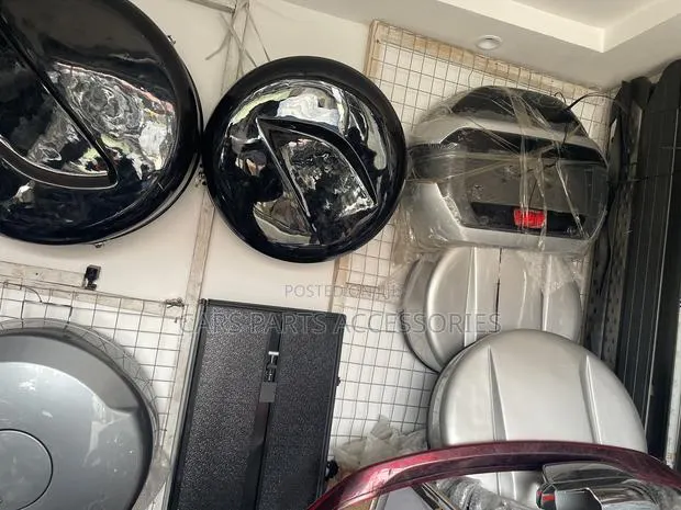 Tire Cover For, Pajaro , Land Cruiser and Side Steps · Photo 1