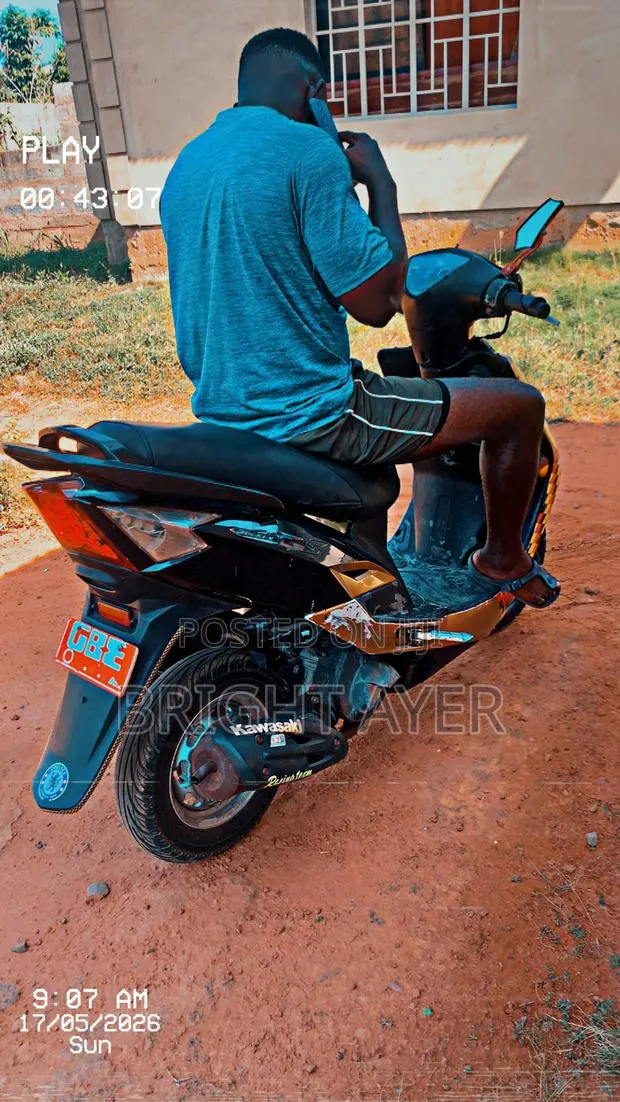 Kymco Xciting 2010 Black · Photo 1