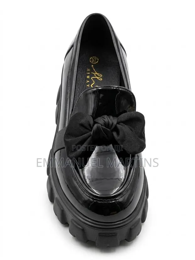Chic Durable Hi-Way Best Back to School Shoe. · Photo 3