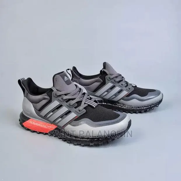 Adidas Ultra Boost · Photo 1