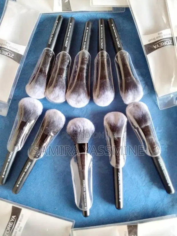 Wholesale Pack of 10 Z'OREYA Contour Brushes (MUA Special) · Photo 1