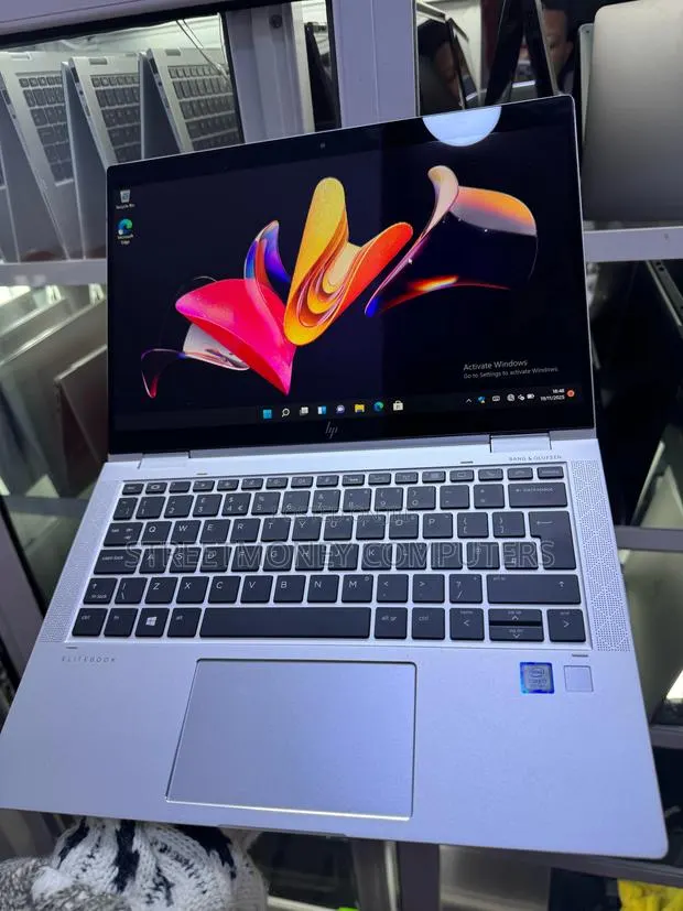 Laptop HP EliteBook 1030 16GB Intel Core I7 SSD 512GB · Photo 1