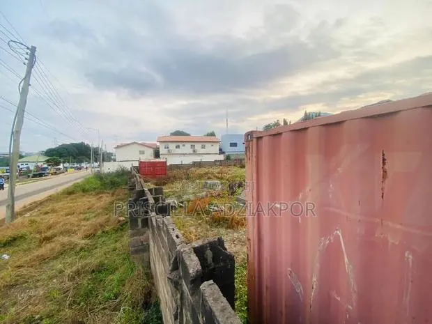 Land SALE 0.58 Acre Size Dzorwulu · Photo 2