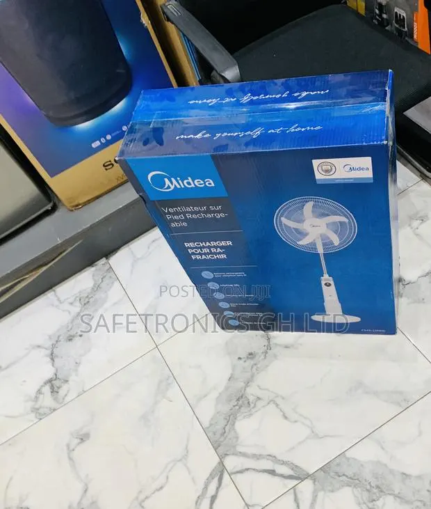 Newest Update Midea 18-Inch Rechargeable Fan (Model Fs45-23mrd) · Photo 1