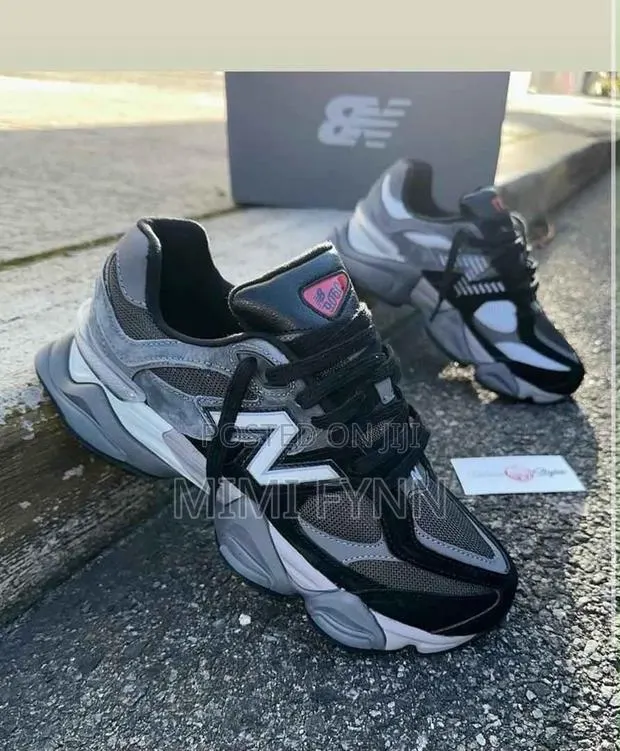 New Balance Sneakers · Photo 1