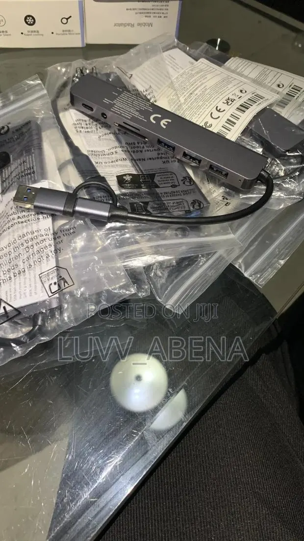 8-in-2 USB C Adapter · Photo 1