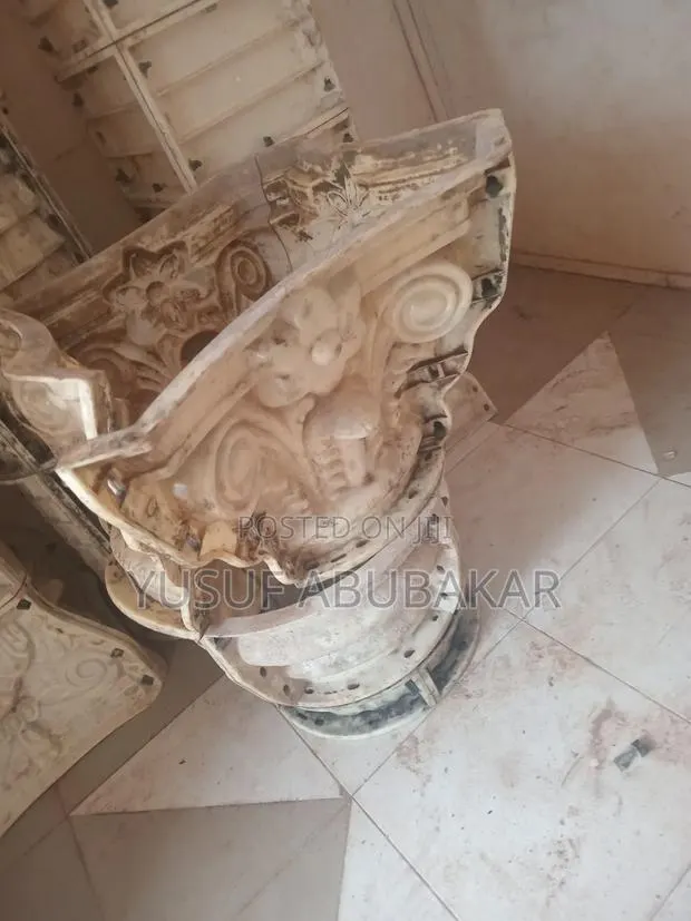 Pillar Moulding · Photo 1