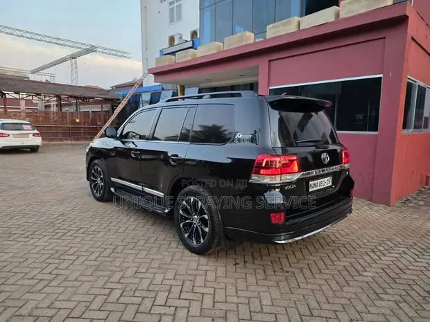 Toyota Land Cruiser 4.5 V8 VXR 2014 Black · Photo 1