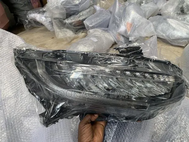 Honda Civic 2017, 2018, 2019 Headlights Full Touring · Photo 1