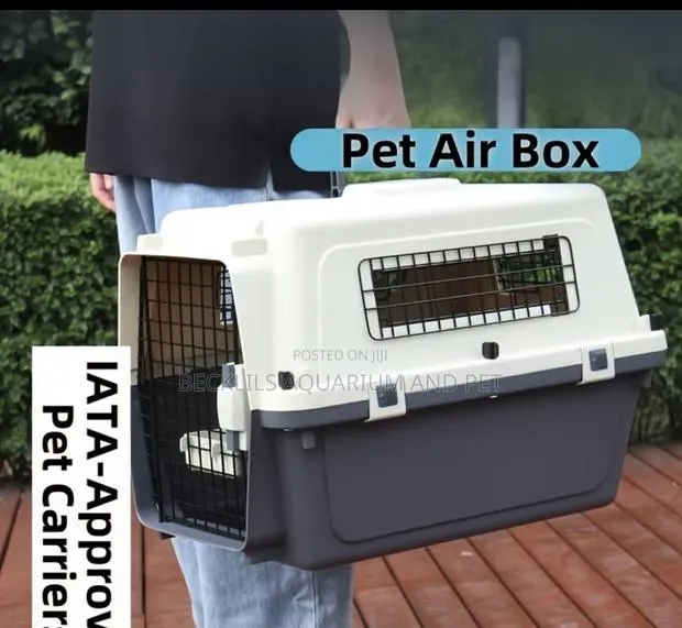 Kennel Animal Flight Plastic Cage · Photo 1