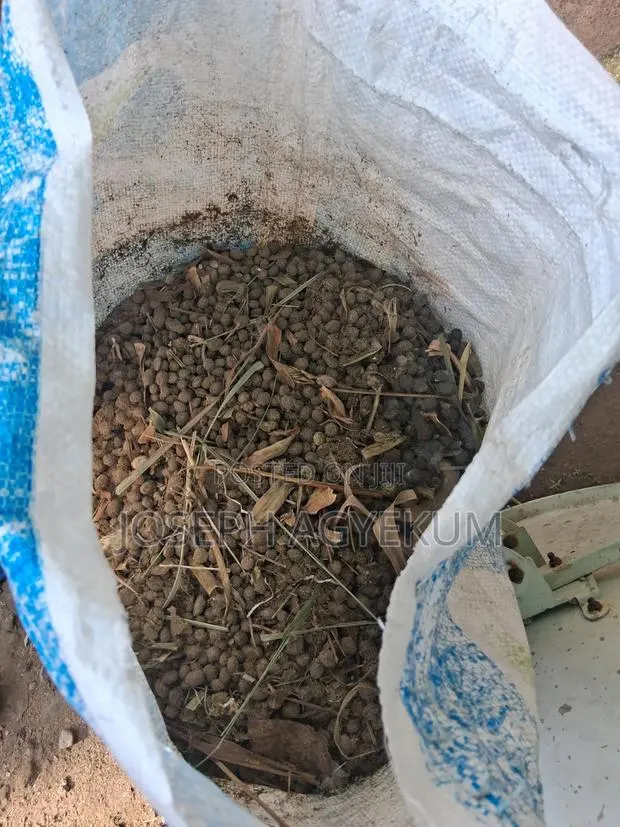 Rabbit Manure · Photo 1
