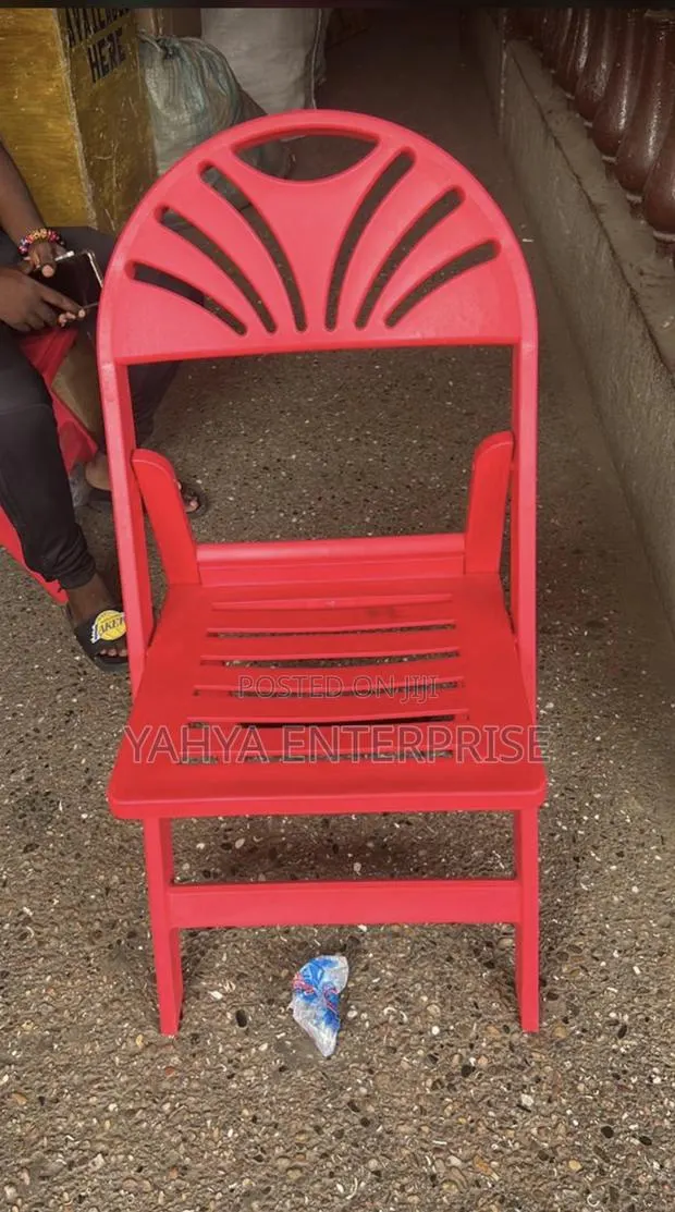 Gladiator Fun Back Chair · Photo 1