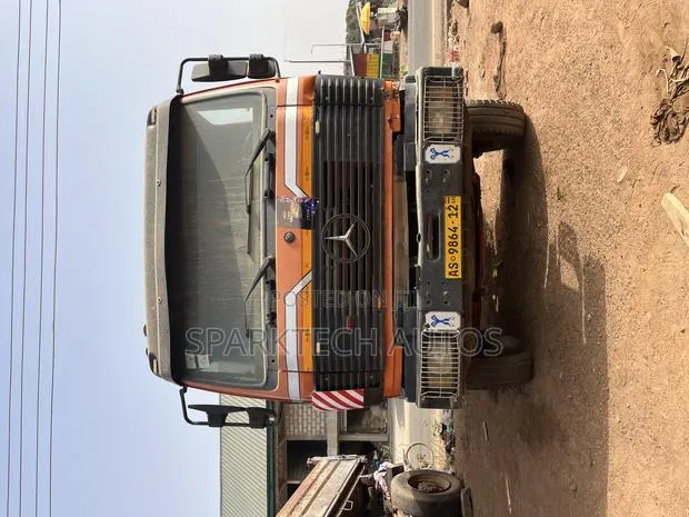 Single Axle Mercedes Benz V8 · Photo 1