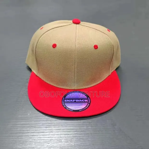 Two-Tone Flat Cap With Quality Material for Printing and Embroidery · Photo 1