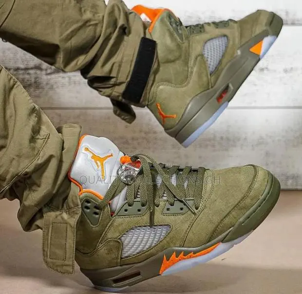 Jordan 5 Retro Olive · Photo 1