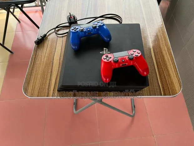 Ps4 Pro 500gb + 7 Online Games + 2 Controllers · Photo 1