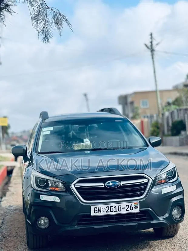 Subaru Outback 2018 Gray · Photo 1