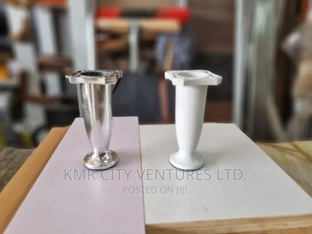 Quality Cabinet Stand · Photo 1