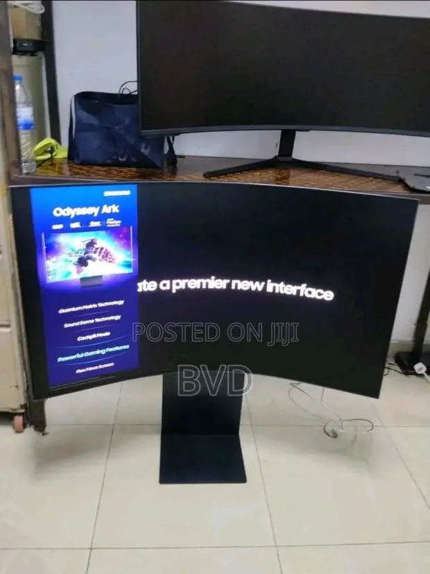55inches Curve Gaming Monitor · Photo 2