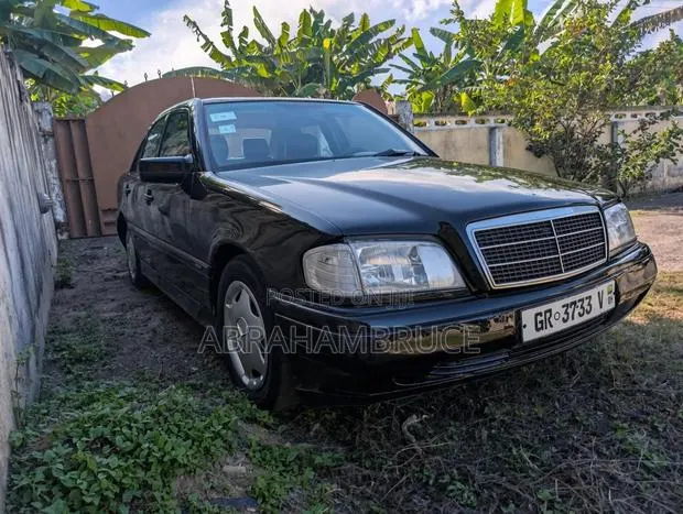 Mercedes-Benz C180 1995 Black · Photo 1