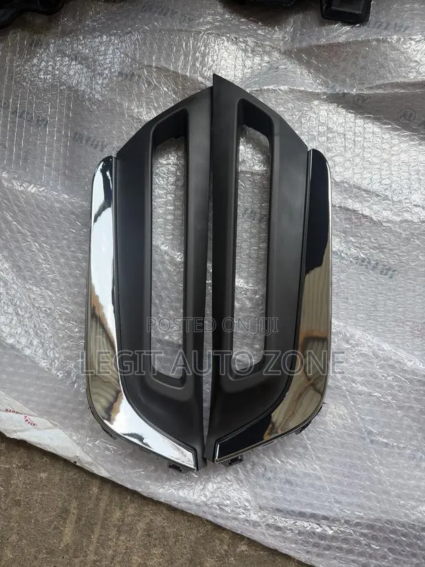 Honda CRV 2019,2018,2017, Fog Light Cover Available · Photo 1