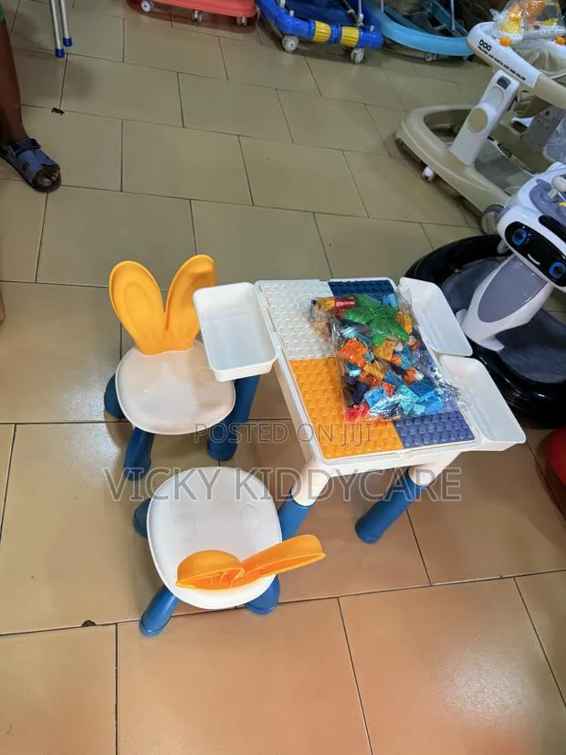 Multipurpose Table With Two Chairs · Photo 2