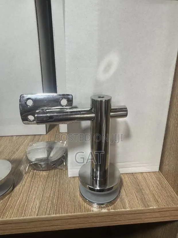 Round Glass Clamp/Glass Standoff · Photo 1