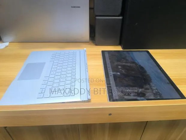 Laptop Microsoft Surface Book 8GB Intel Core i5 SSD 128GB · Photo 1