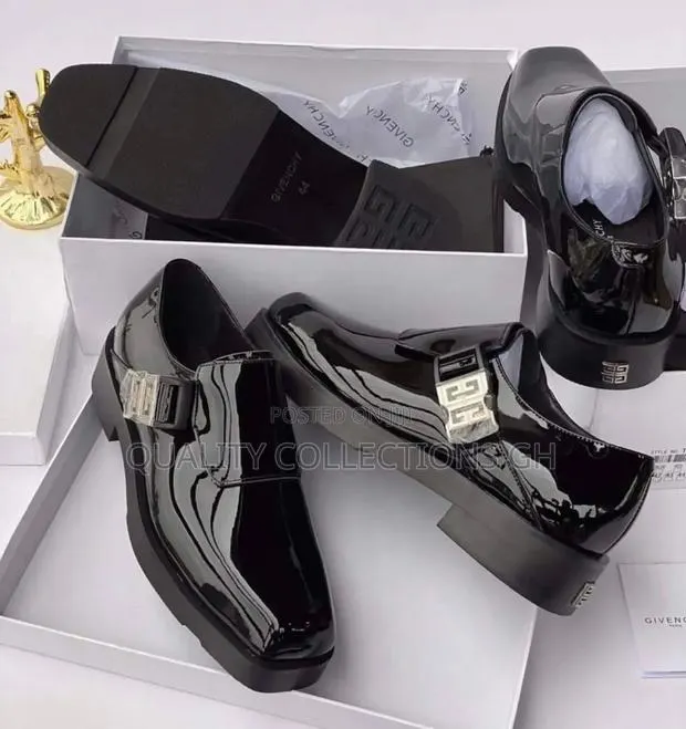 Givenchy Loafers · Photo 1