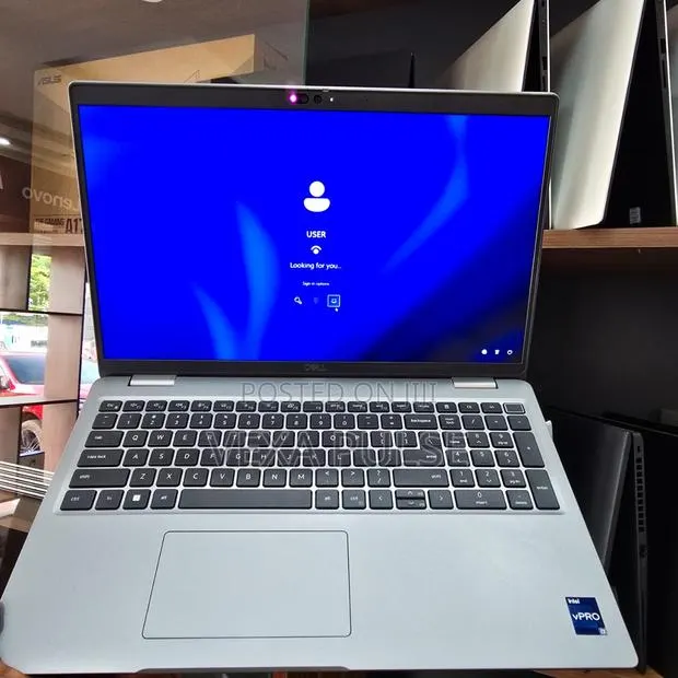 Laptop Dell Precision 3580 16GB Intel Core i7 SSD 512GB · Photo 1